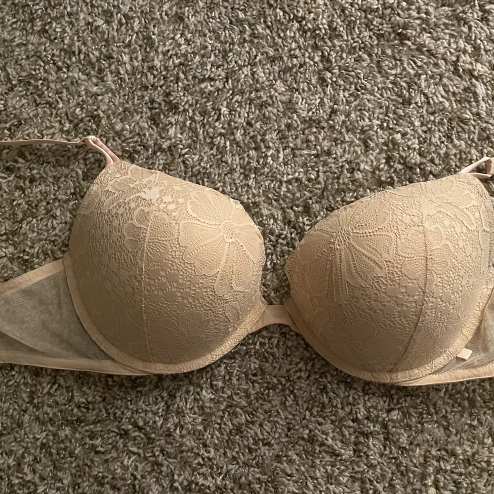 Victoria's Secret Push Up Bra 34DDD
